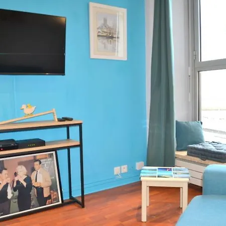 Le France Apartment *